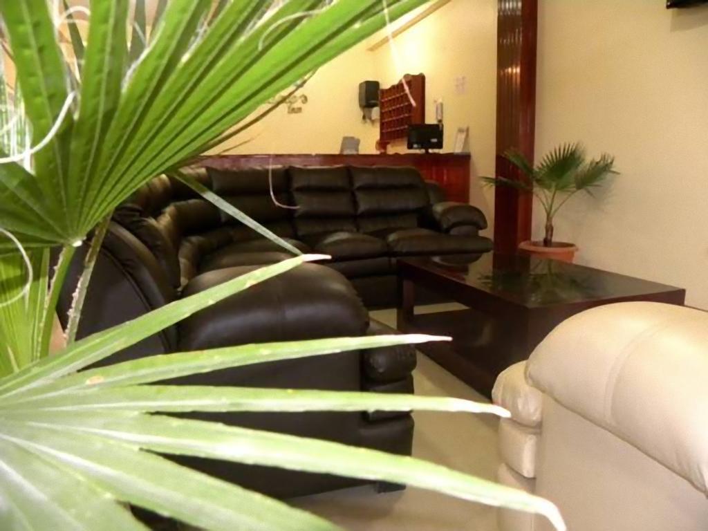 Hotel Jose Antonios Inn Puerto Maldonado Esterno foto