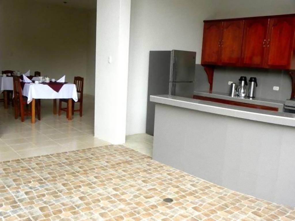 Hotel Jose Antonios Inn Puerto Maldonado Esterno foto