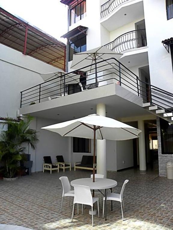 Hotel Jose Antonios Inn Puerto Maldonado Esterno foto