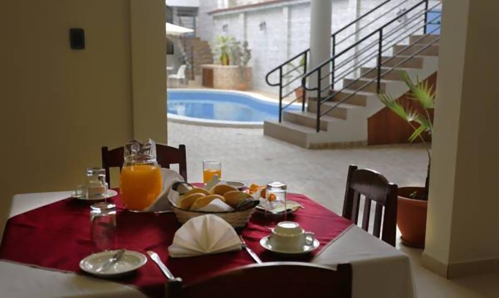 Hotel Jose Antonios Inn Puerto Maldonado Esterno foto